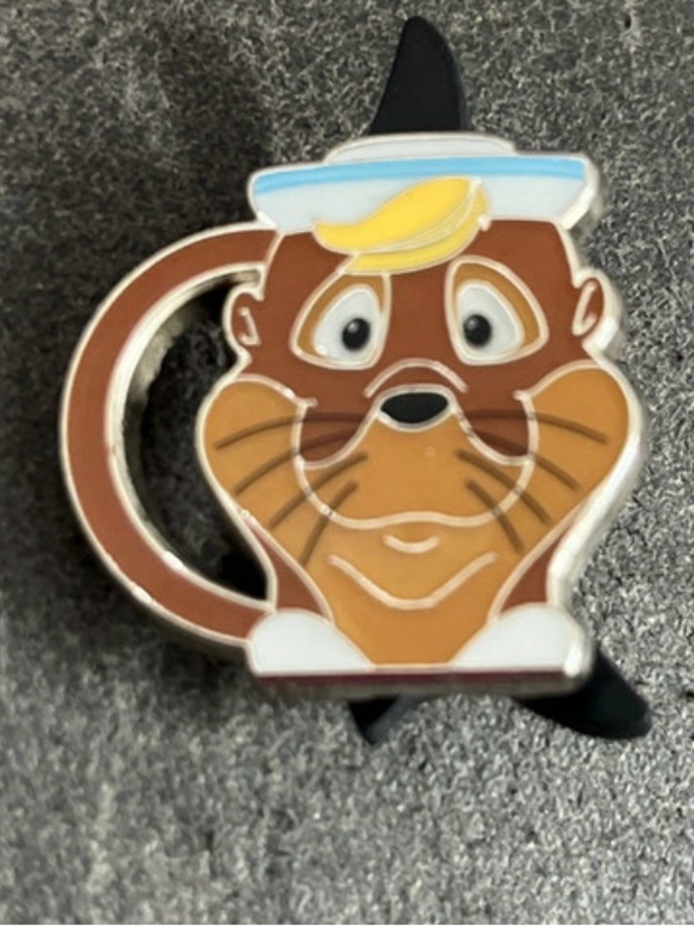 Brown Otter Enamel Pin - Cute Small Pets Accessory